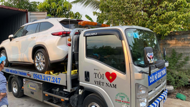 Toyota Highlander 2020 đầu tiên về Việt Nam: Giá không hề rẻ
