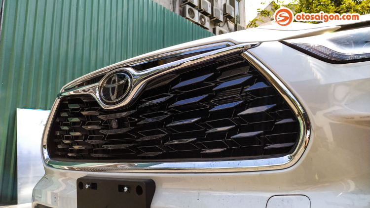 Chi tiết Toyota Highlander 2020 nhập Mỹ đầu tiên về Việt Nam, tràn ngập trang bị Chi tiết Toyota Highlander 2020 nhập Mỹ đầu tiên về Việt Nam, tràn ngập trang bị