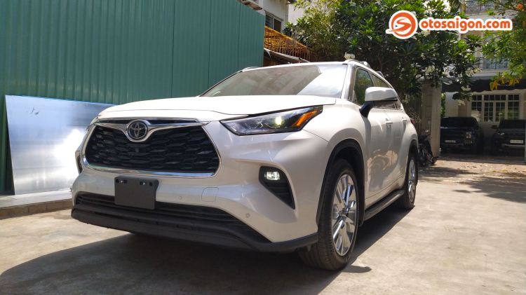 Chi tiết Toyota Highlander 2020 nhập Mỹ đầu tiên về Việt Nam, tràn ngập trang bị Chi tiết Toyota Highlander 2020 nhập Mỹ đầu tiên về Việt Nam, tràn ngập trang bị