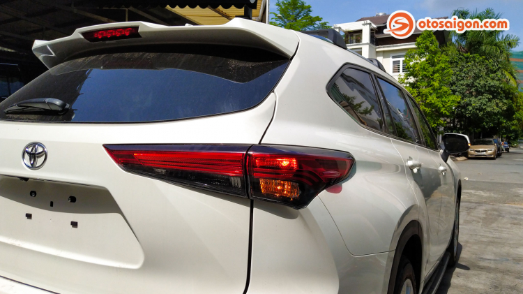 Chi tiết Toyota Highlander 2020 nhập Mỹ đầu tiên về Việt Nam, tràn ngập trang bị Chi tiết Toyota Highlander 2020 nhập Mỹ đầu tiên về Việt Nam, tràn ngập trang bị