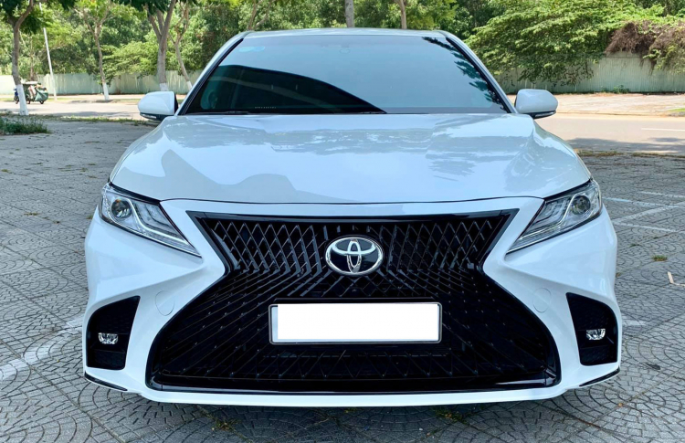 Rộ phong trào độ Toyota Camry phong cách Lexus tại Việt Nam