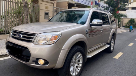 Ford Everest 2014.jpg
