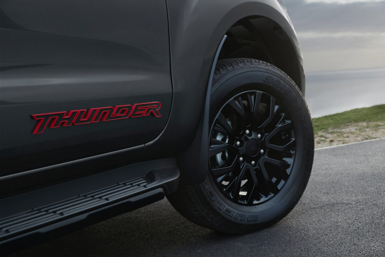 Khám phá Ford Ranger Thunder 2020 sản xuất giới hạn 4.500 chiếc
