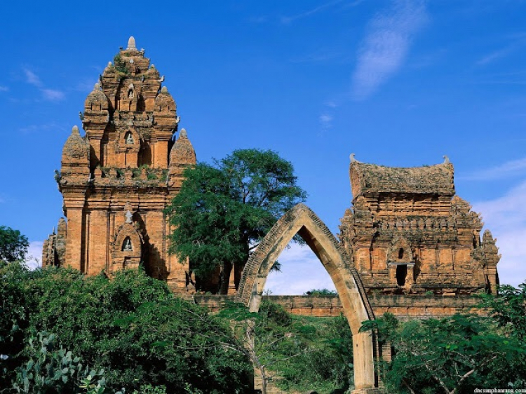 Vĩnh Hy biển xanh vẫy gọi Vĩnh Hy biển xanh vẫy gọi