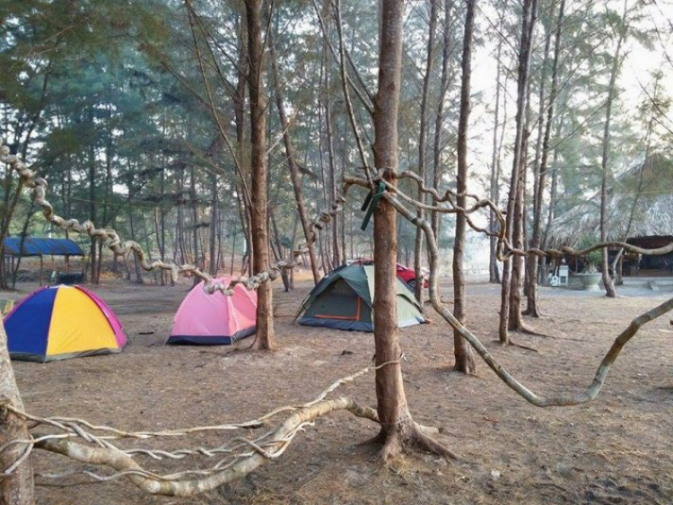 Offline chớp nhoáng ngủ lều tại Hồ Cốc