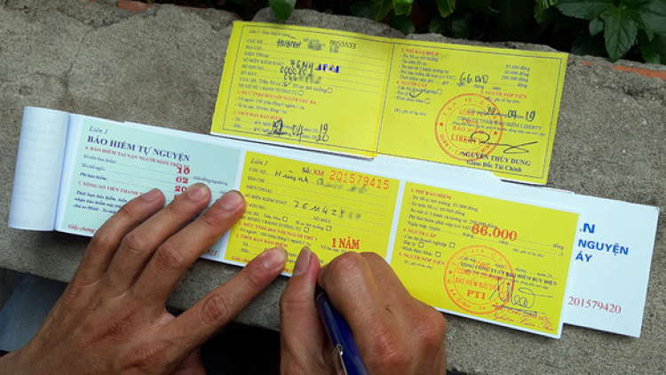 Đòi tiền bảo hiểm xe máy: Nghe khâu thủ tục lùng bùng lỗ tai Đòi tiền bảo hiểm xe máy: Nghe khâu thủ tục lùng bùng lỗ tai