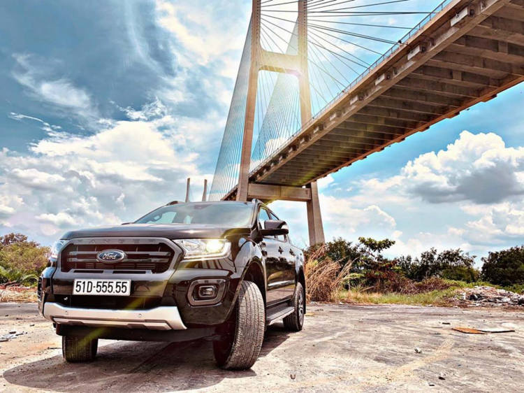 Ford Ranger Wildtrak biển số ngũ quý 5 rao bán giá tới 3 tỷ tại Sài Gòn