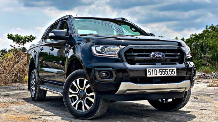 Ford Ranger Wildtrak biển số ngũ quý 5 rao bán giá tới 3 tỷ tại Sài Gòn