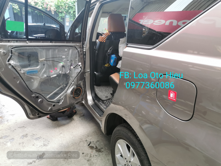 Toyota Innova và gói độ âm thanh hay.