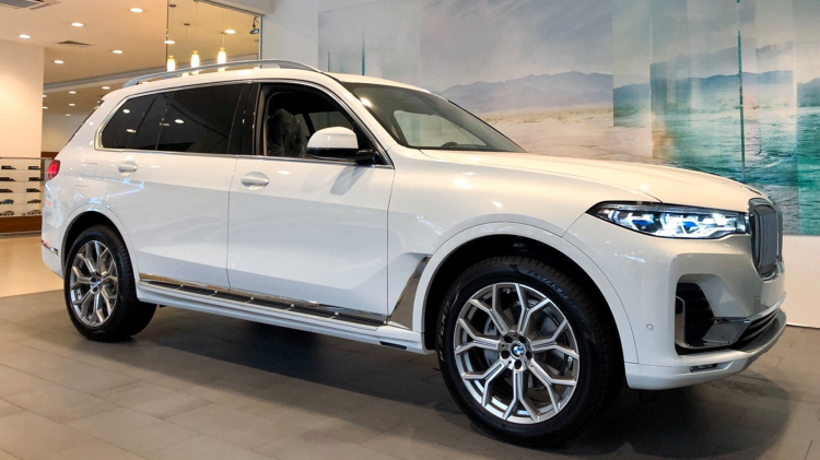 BMW X7 chính hãng giảm giá thực tế hơn 1 tỷ đồng; khách đã mua xe lỗ đậm