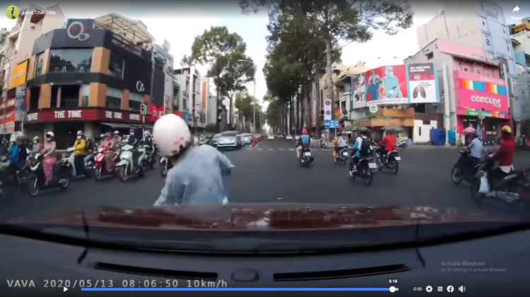 [Thảo Luận] Kinh nghiệm lưu thông qua giao lộ tránh va chạm với xe máy tạt đầu