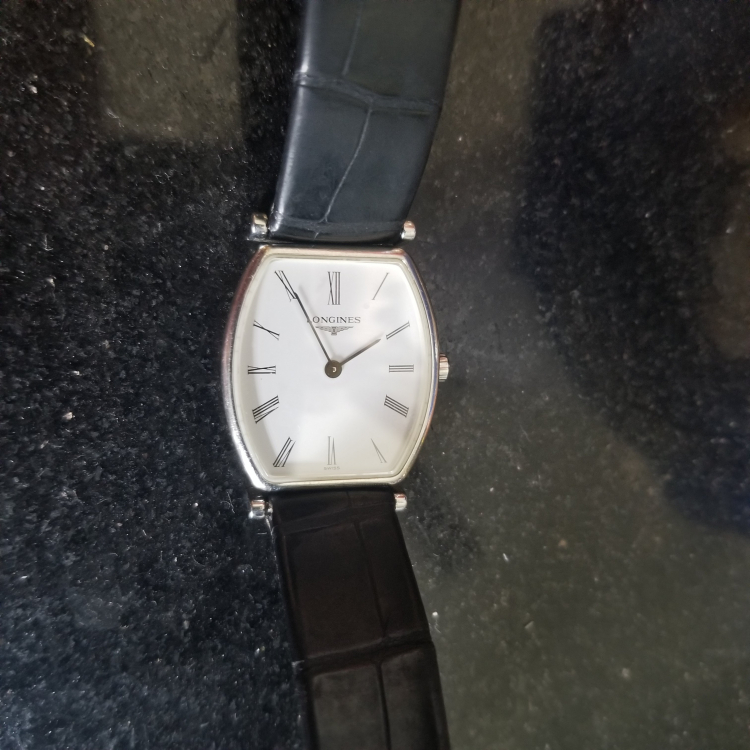 Hỏi chỗ vô dầu đồng hồ Longines Hỏi chỗ vô dầu đồng hồ Longines