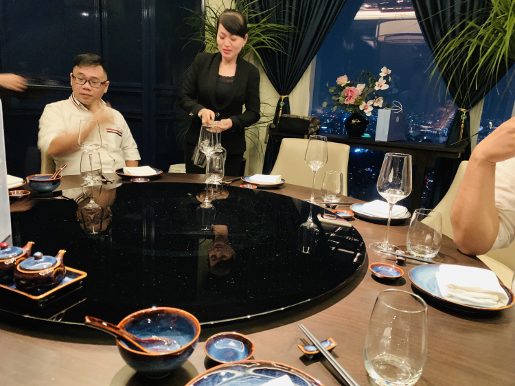Nhà hàng món Hoa và Việt Nhà hàng món Hoa và Việt