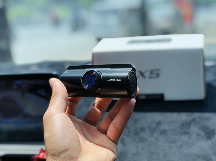Camera hành trình ô tô Hàn Quốc IROAD - Tích hợp ADAS, Sony Starvis - Bảo hành 2 năm Camera hành trình ô tô Hàn Quốc IROAD - Tích hợp ADAS, Sony Starvis - Bảo hành 2 năm