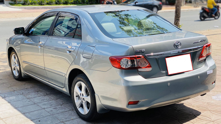 Chạy gần 10 năm, Toyota Corolla Altis 2.0 vẫn giữ giá khó tin