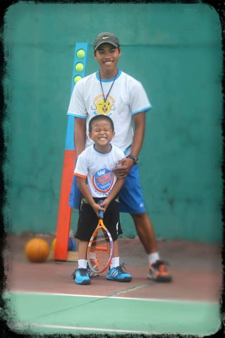 Nhờ tư vấn Tennis Nhờ tư vấn Tennis