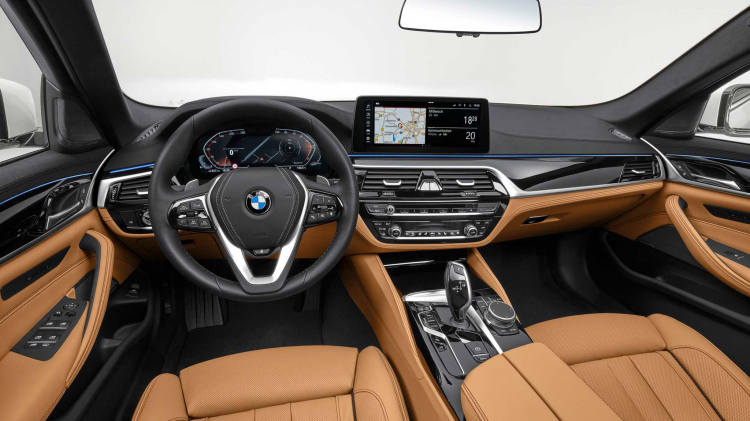 BMW 5 Series 2021 chính thức ra mắt: Tinh chỉnh thiết kế, tập trung công nghệ mild-hybrid BMW 5 Series 2021 chính thức ra mắt: Tinh chỉnh thiết kế, tập trung công nghệ mild-hybrid
