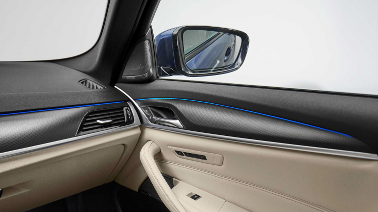 BMW 5 Series 2021 chính thức ra mắt: Tinh chỉnh thiết kế, tập trung công nghệ mild-hybrid