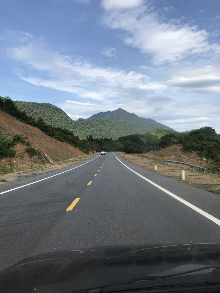Cập nhật về đường bộ cao tốc Bắc-Nam, giấc mơ xuyên Việt trở nên dễ dàng hơn Cập nhật về đường bộ cao tốc Bắc-Nam, giấc mơ xuyên Việt trở nên dễ dàng hơn