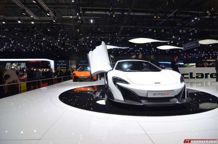 Những "ngôi sao" siêu xe tại Geneva Motor Show 2015