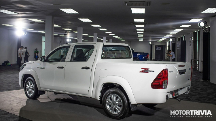 Ảnh thực tế các phiên bản Toyota Hilux 2021 tại Thái Lan