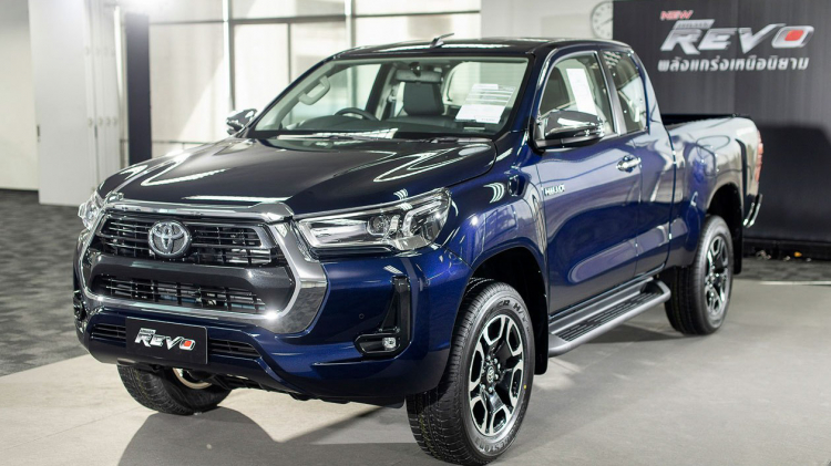 Ảnh thực tế các phiên bản Toyota Hilux 2021 tại Thái Lan