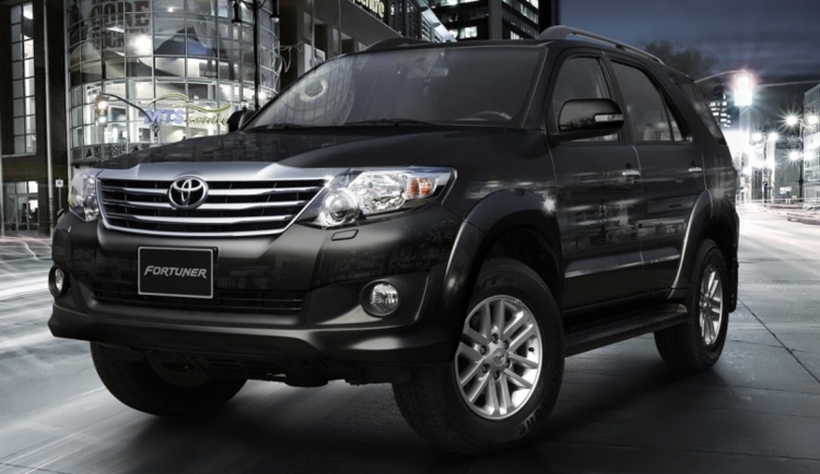 Nhìn lại các thế hệ Toyota Fortuner từ trước đến nay tại Việt Nam