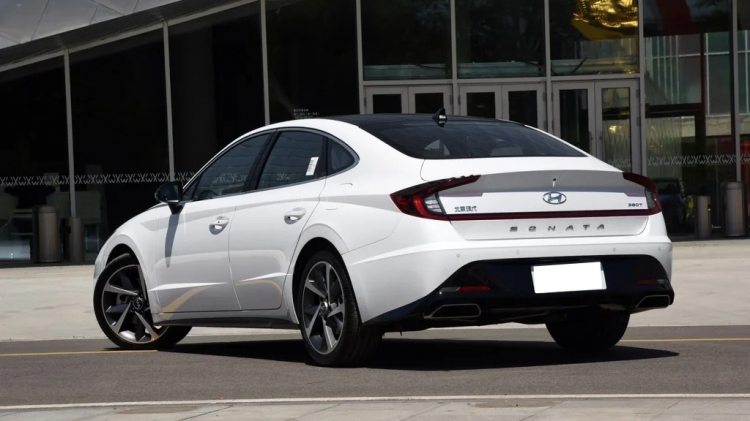 Hyundai Sonata 2020 ra mắt phiên bản trục cơ sở kéo dài, nội thất cực hiện đại