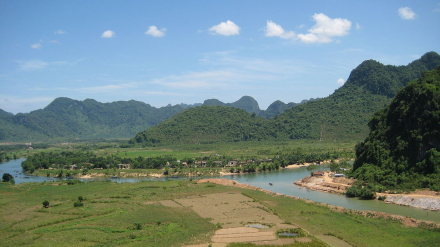 1200px-Phongnhakebang6.jpg