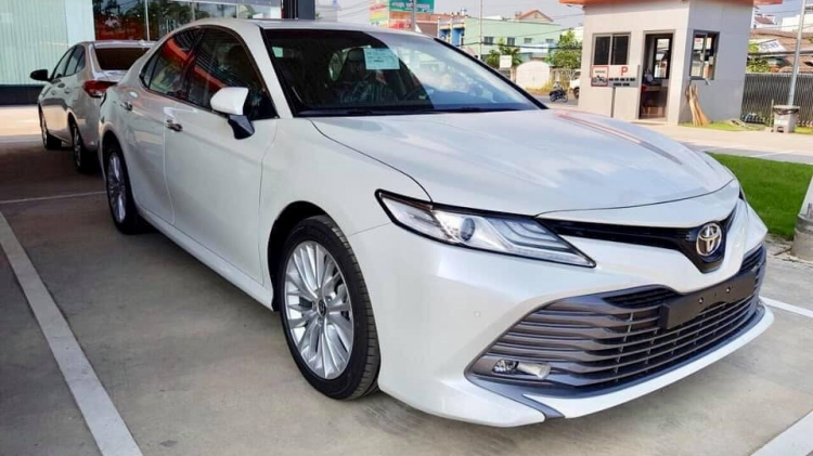 Áp suất lốp Camry 2.5Q 2020