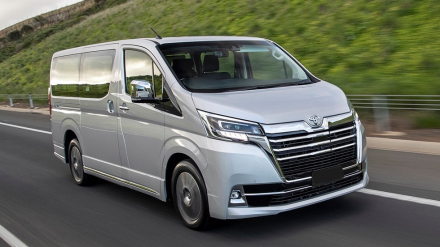 otosaigon-toyota-granvia-2020 (1).jpg
