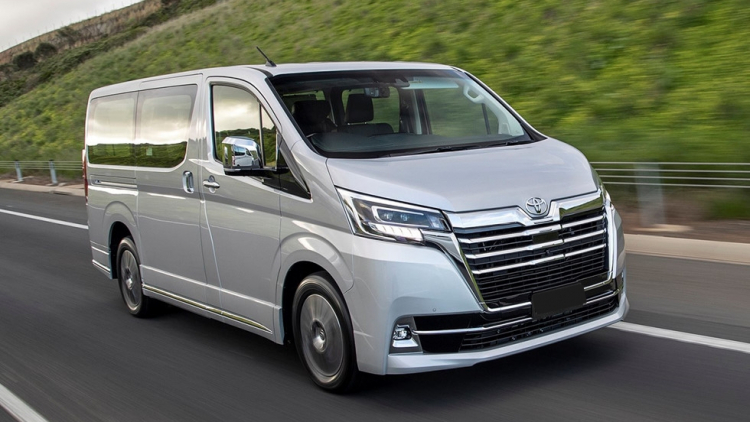 Đại lý bắt đầu nhận đặt cọc Toyota Granvia: nhập Nhật, giá tạm tính 3,08 tỷ