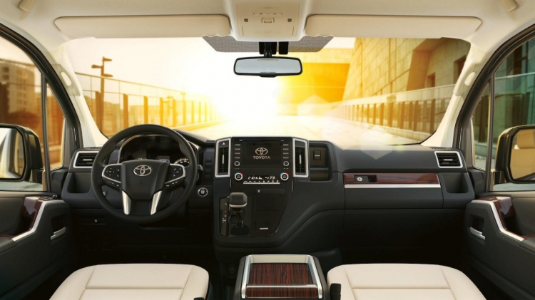 Toyota Granvia 2020 – Alphard “giá mềm” bất ngờ ra mắt thị trường Việt Nam vào ngày 8/6/2020