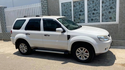ford escape.jpg