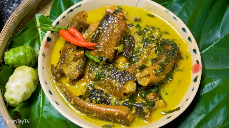 A4 ui....bánh mỳ ăn với súp lươn có đúng bài hơm.... A4 ui....bánh mỳ ăn với súp lươn có đúng bài hơm....