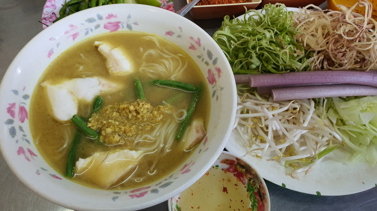 A4 ui....bánh mỳ ăn với súp lươn có đúng bài hơm.... A4 ui....bánh mỳ ăn với súp lươn có đúng bài hơm....