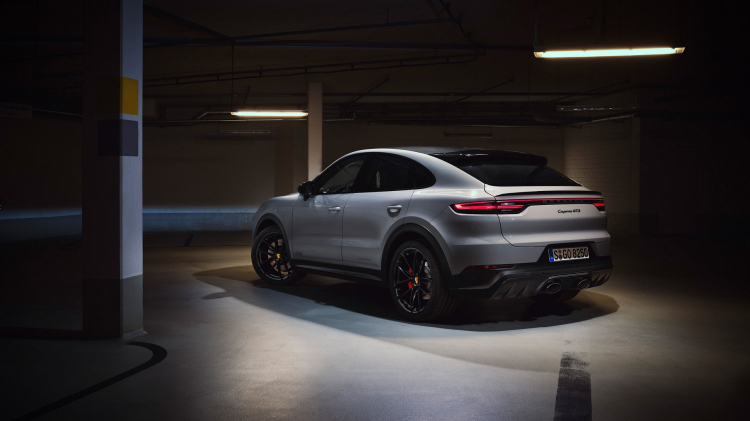 Porsche Cayenne GTS 2021 chính thức lộ diện, động cơ V8 tái xuất