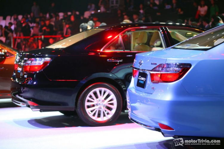 Toyota Camry 2015 ra mắt tại Thái Lan: động cơ mới, hộp số 6 cấp