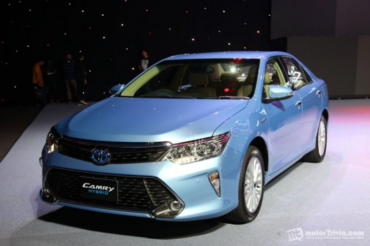 Toyota Camry 2015 ra mắt tại Thái Lan: động cơ mới, hộp số 6 cấp