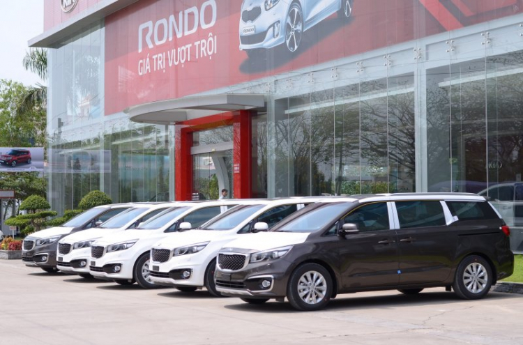 Các chủ xe Kia Sedona 2015 vào đây đánh giá xe mới mua Các chủ xe Kia Sedona 2015 vào đây đánh giá xe mới mua