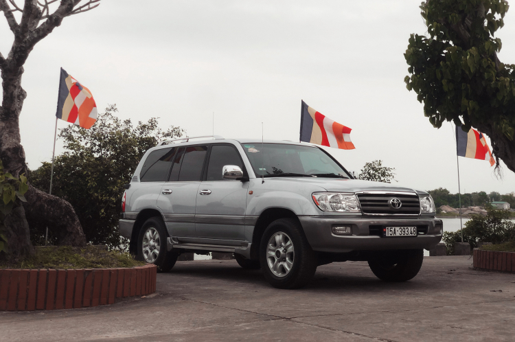 Cỗ máy uống xăng Land Cruiser của Toyota sau 15 năm còn lại gì? Cỗ máy uống xăng Land Cruiser của Toyota sau 15 năm còn lại gì?