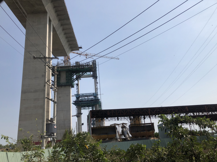 Thiết kế sai và Nứt hơn 100 trụ cầu đang xây Thiết kế sai và Nứt hơn 100 trụ cầu đang xây