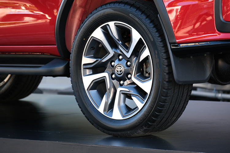 Oser tranh cãi về Toyota Fortuner 2021: Đẹp thì có đẹp nhưng chưa vừa lòng Oser tranh cãi về Toyota Fortuner 2021: Đẹp thì có đẹp nhưng chưa vừa lòng