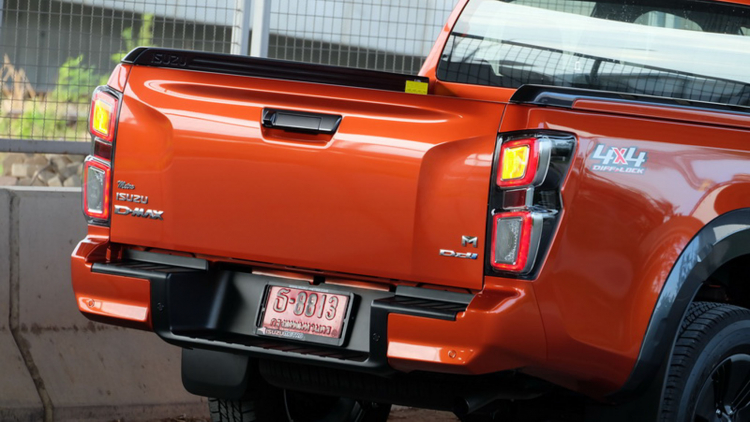 Bán tải Nhật ngày càng hấp dẫn: Ford Ranger sẽ phải dè chừng