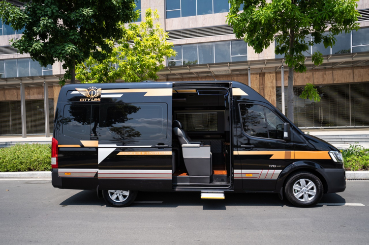 Cùng "Soi" Hyundai Solati Limousine 12 Ghế. Cùng "Soi" Hyundai Solati Limousine 12 Ghế.