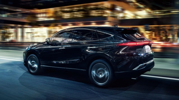 Toyota Harrier 2020 có giá chính thức hấp dẫn chỉ từ 652 triệu đồng tại Nhật