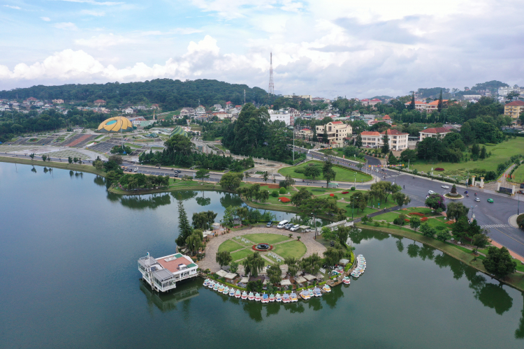 Xuyệt Việt - Đi khi ta còn có thể 2020 Xuyệt Việt - Đi khi ta còn có thể 2020