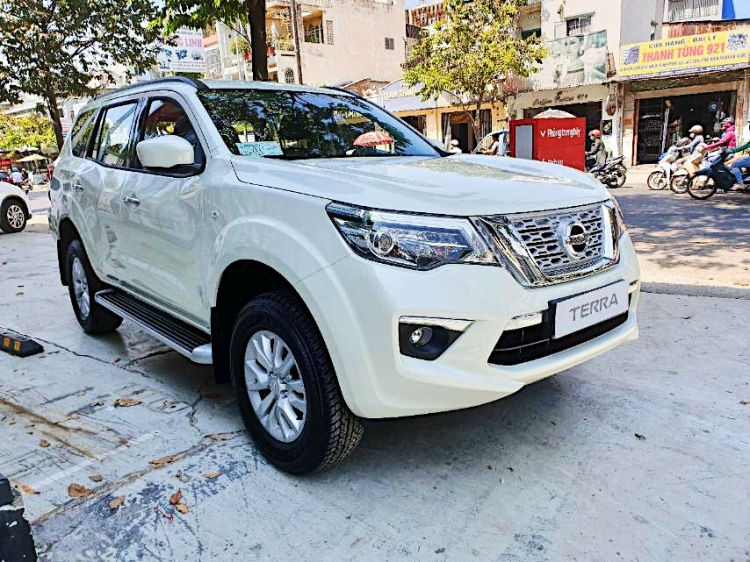 Cho em xin trải nghiệm Nissan Terra - Phiên bản S