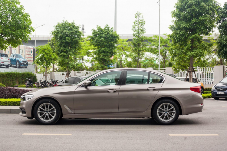 BMW 520i giảm giá gần 400 triệu đồng tại Việt Nam: rẻ hơn cả Mercedes E180