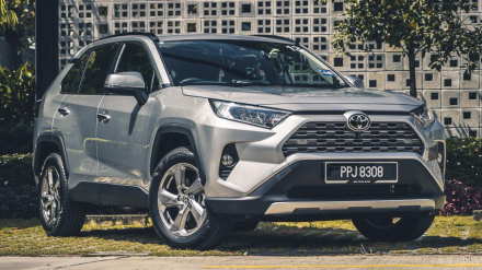 Otosaigon-2020-Toyota-RAV4-review-1-850x531.jpg